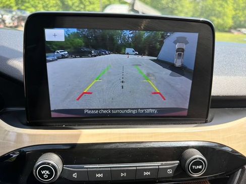Used 2021 Ford Escape Titanium w/ Titanium Elite Package AWD/4WD image 22
