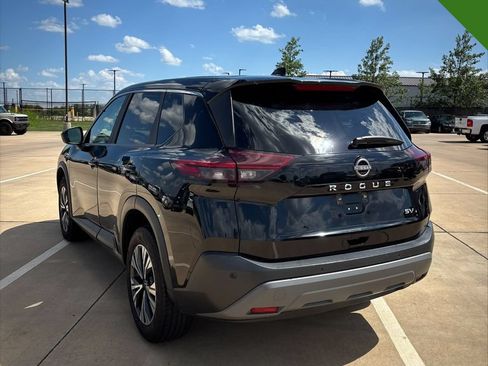 Used 2023 Nissan Rogue SV FWD image 3