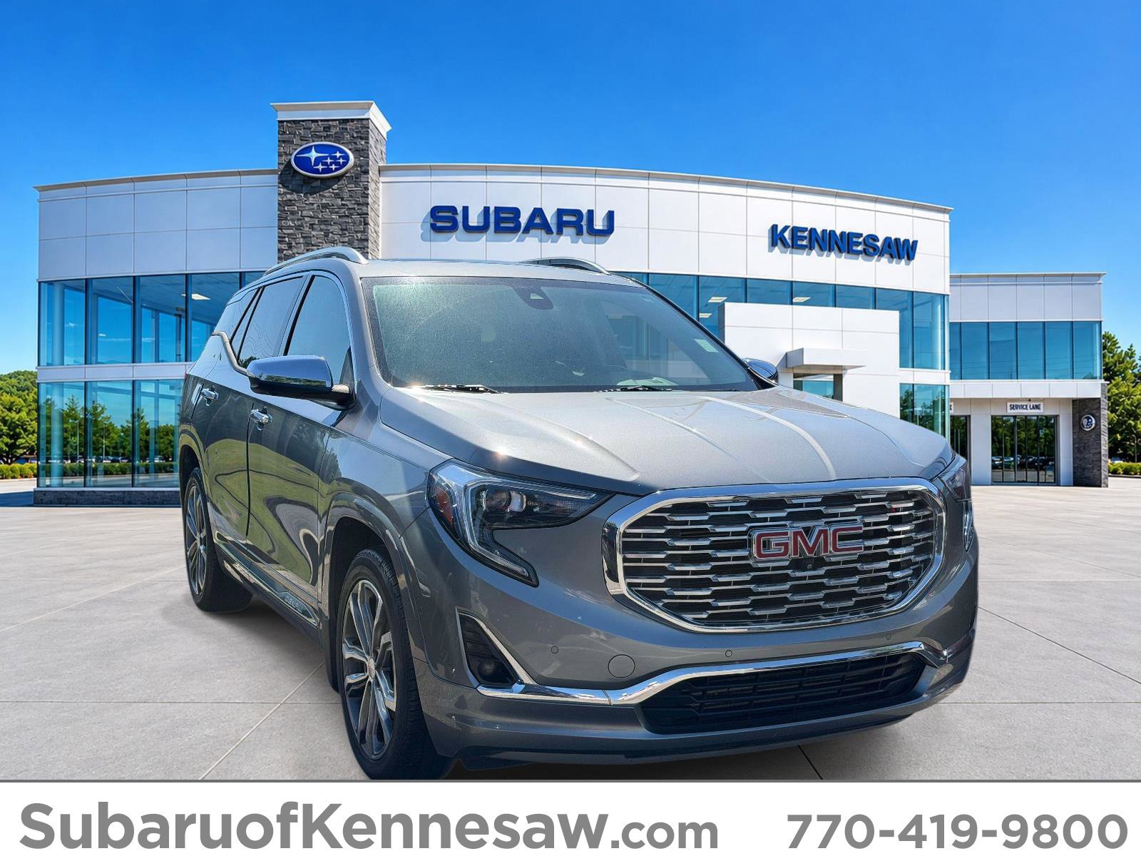 Used 2020 GMC Terrain Denali w/ Denali Premium Package FWD image 1