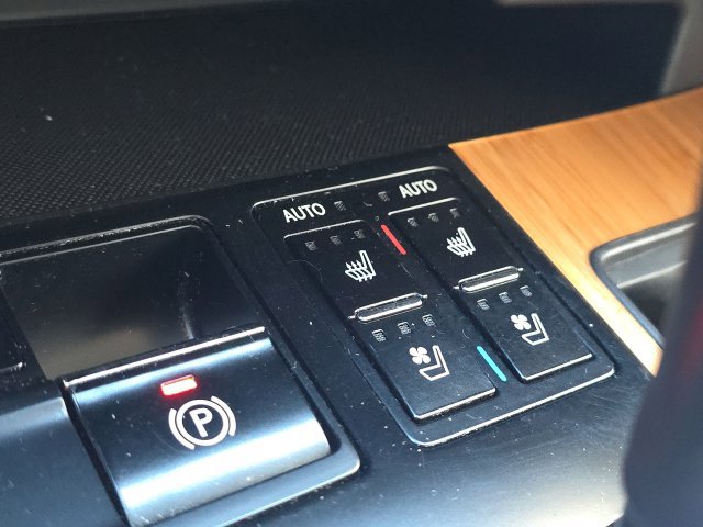Used 2020 Lexus RX 450hL AWD w/ Premium Package image 42