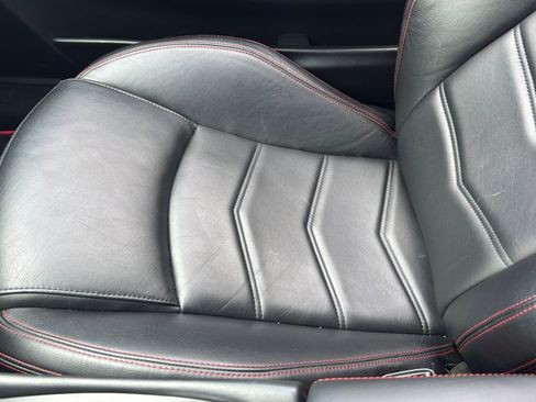 Used 2013 Maserati GranTurismo Sport image 22