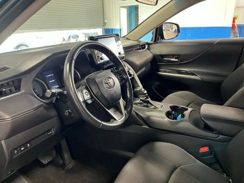Used 2022 Toyota Venza LE AWD/4WD image 22