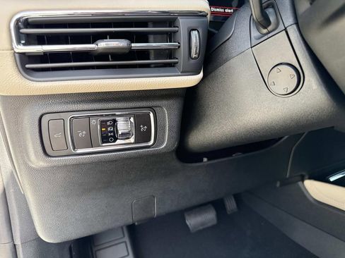 New 2026 Lincoln Corsair Premiere image 32