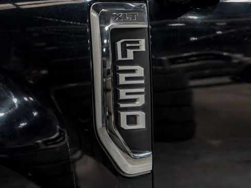 Used 2019 Ford F250 XLT w/ XLT Premium Package image 52