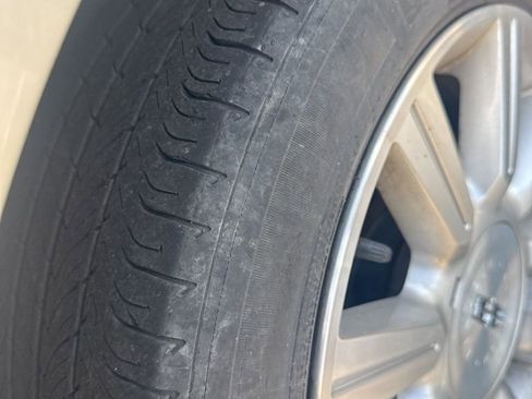 Used 2010 Lincoln MKZ FWD image 11