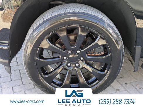 Used 2019 Chevrolet Silverado 1500 High Country w/ Technology Package image 9