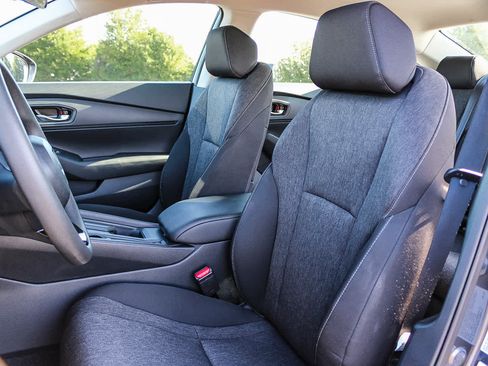 Certified 2025 Honda Accord LX image 17