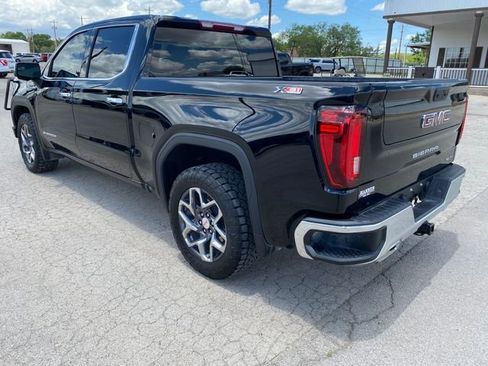 Used 2025 GMC Sierra 1500 SLT AWD/4WD image 4