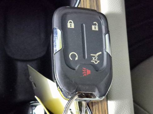 Used 2017 GMC Acadia Denali w/ Technology Package image 28