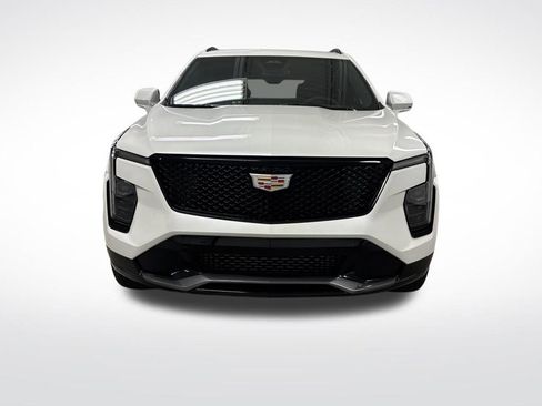 Used 2024 Cadillac XT4 Sport w/ Cold Weather Package FWD image 6