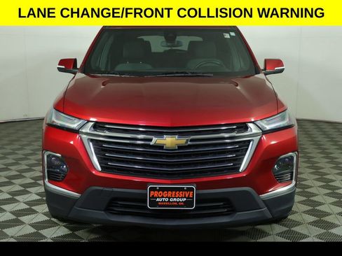 Used 2023 Chevrolet Traverse LT image 8