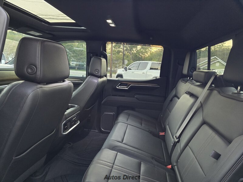 Used 2022 Chevrolet Silverado 1500 High Country w/ High Country Premium Package AWD/4WD image 32