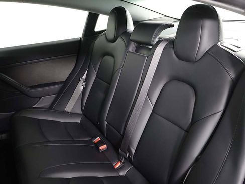 Used 2018 Tesla Model 3 Performance image 32