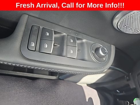 Used 2022 Alfa Romeo Giulia Veloce AWD/4WD image 22
