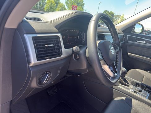 Used 2023 Volkswagen Atlas SE AWD/4WD image 15