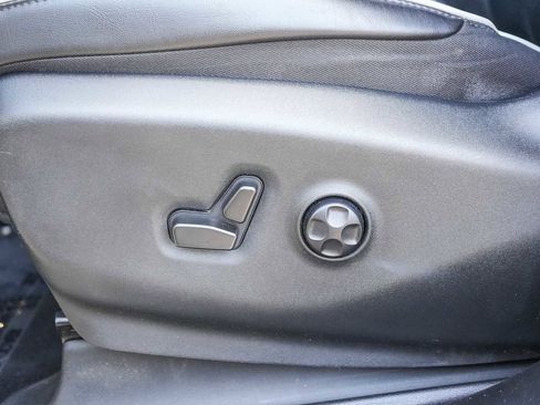 Used 2022 Chrysler Pacifica Limited w/ S Appearance Package FWD image 34