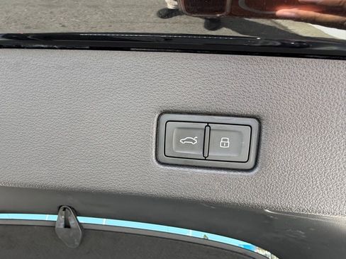 Used 2023 Audi A7 3.0T Premium w/ Convenience Package image 32