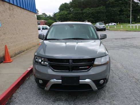 Used 2020 Dodge Journey Crossroad FWD image 2