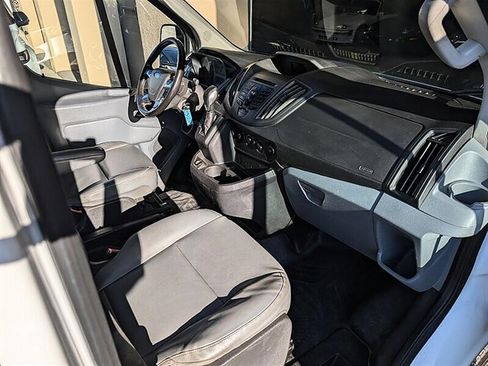 Used 2017 Ford Transit 350 XL RWD image 4