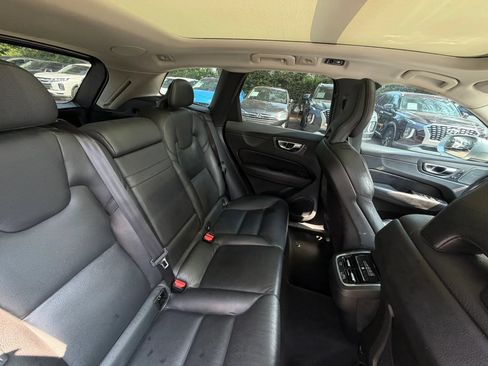 Used 2019 Volvo XC60 T5 Inscription w/ Protection Package Premier FWD image 12