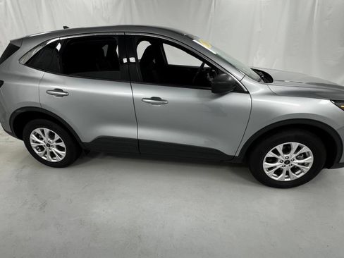 Used 2024 Ford Escape Active AWD/4WD image 2