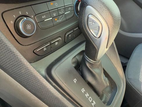 Used 2022 Ford Transit Connect XL FWD image 17