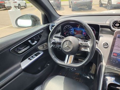 Used 2023 Mercedes-Benz GLC 300 4MATIC image 7