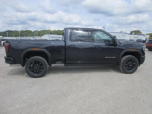 New 2026 GMC Sierra 3500 AT4 w/ AT4 Premium Plus Package AWD/4WD image 3