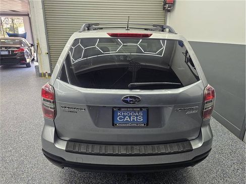 Used 2014 Subaru Forester 2.5i Premium w/ Popular Package #2 AWD/4WD image 4