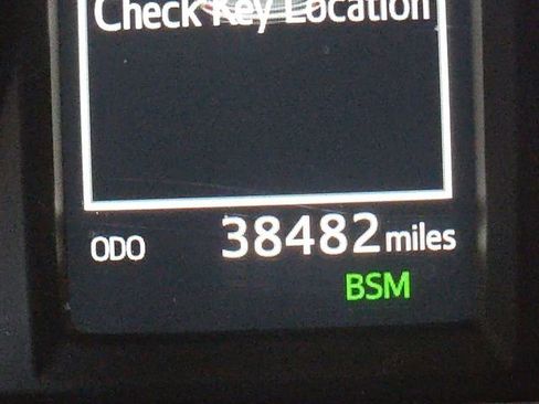 Used 2018 Toyota RAV4 XLE image 15