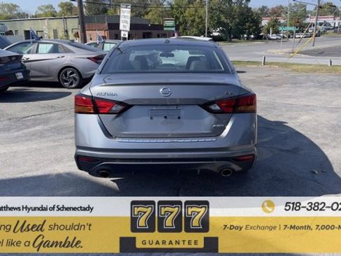 Used 2021 Nissan Altima 2.5 SR w/ SR Premium Package image 8