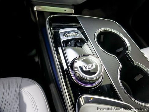 New 2025 Cadillac Lyriq Luxury w/ LPO, Floor Liner Package image 19