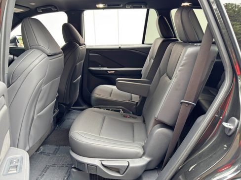 Used 2025 Lexus TX 500h AWD w/ Technology Package image 41