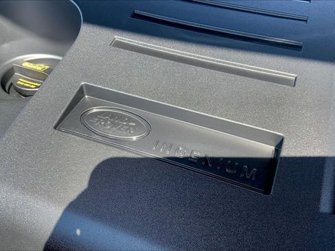 New 2026 Land Rover Range Rover Long Wheelbase SE AWD/4WD image 17