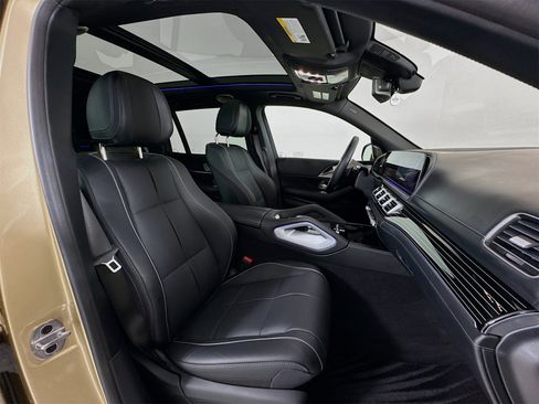 Used 2023 Mercedes-Benz Maybach GLS 600 4MATIC image 31