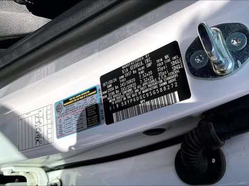 Used 2025 Kia Telluride S AWD/4WD image 17