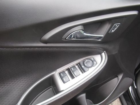 Used 2024 Chevrolet Malibu LT FWD image 16