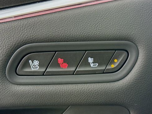 Used 2023 Cadillac Escalade Premium Luxury image 21