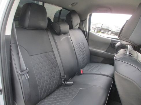 Used 2021 Toyota Tacoma SR5 image 22