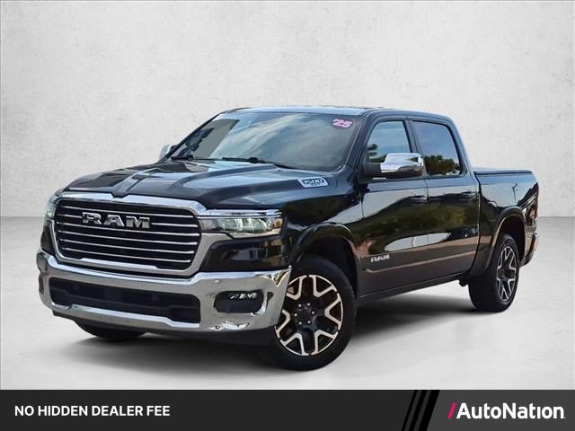 Used 2025 RAM 1500 Laramie AWD/4WD image 1