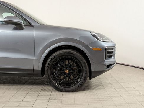 New 2026 Porsche Cayenne Coupe AWD/4WD image 12