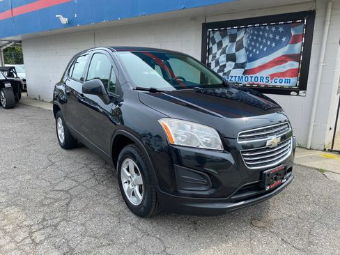 Used 2016 Chevrolet Trax LS AWD/4WD image 1
