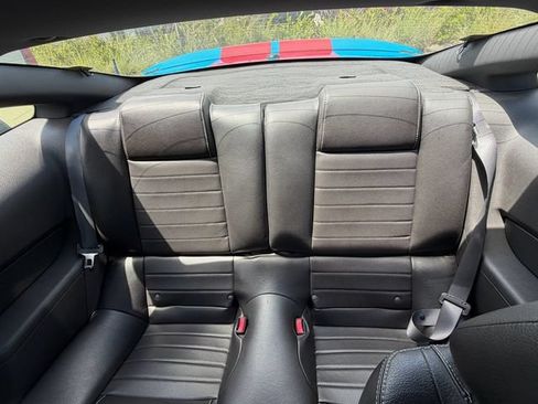 Used 2010 Ford Mustang Coupe RWD image 16