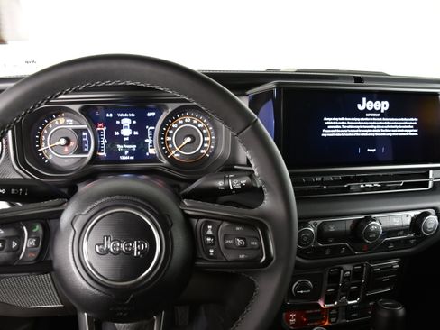 Used 2026 Jeep Gladiator Rubicon AWD/4WD image 18