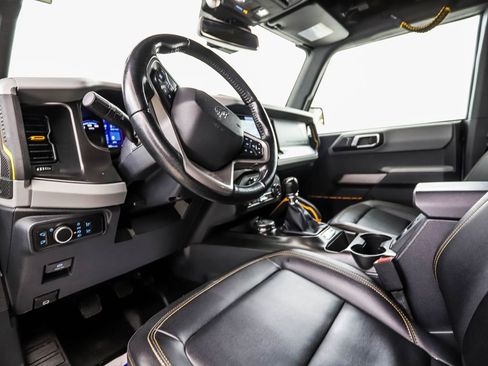 Used 2021 Ford Bronco Badlands image 8