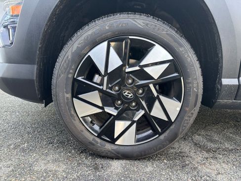 Used 2025 Hyundai Kona SEL image 25