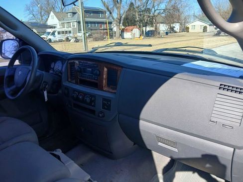 Used 2006 Dodge Ram 1500 Truck SLT image 17