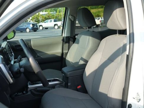 Used 2023 Toyota Tacoma SR5 RWD image 19