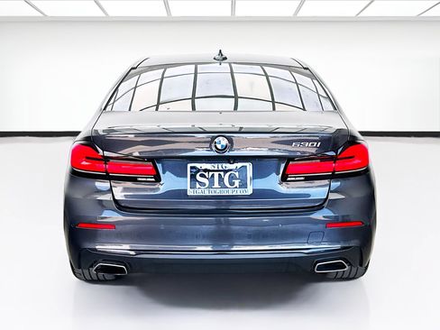 Used 2021 BMW 530i w/ Convenience Package RWD image 5