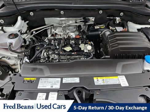 Certified 2024 Volkswagen Atlas Cross Sport SEL R-Line image 29